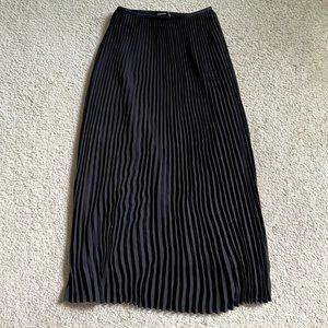 BABATON / Black Pleated Skirt